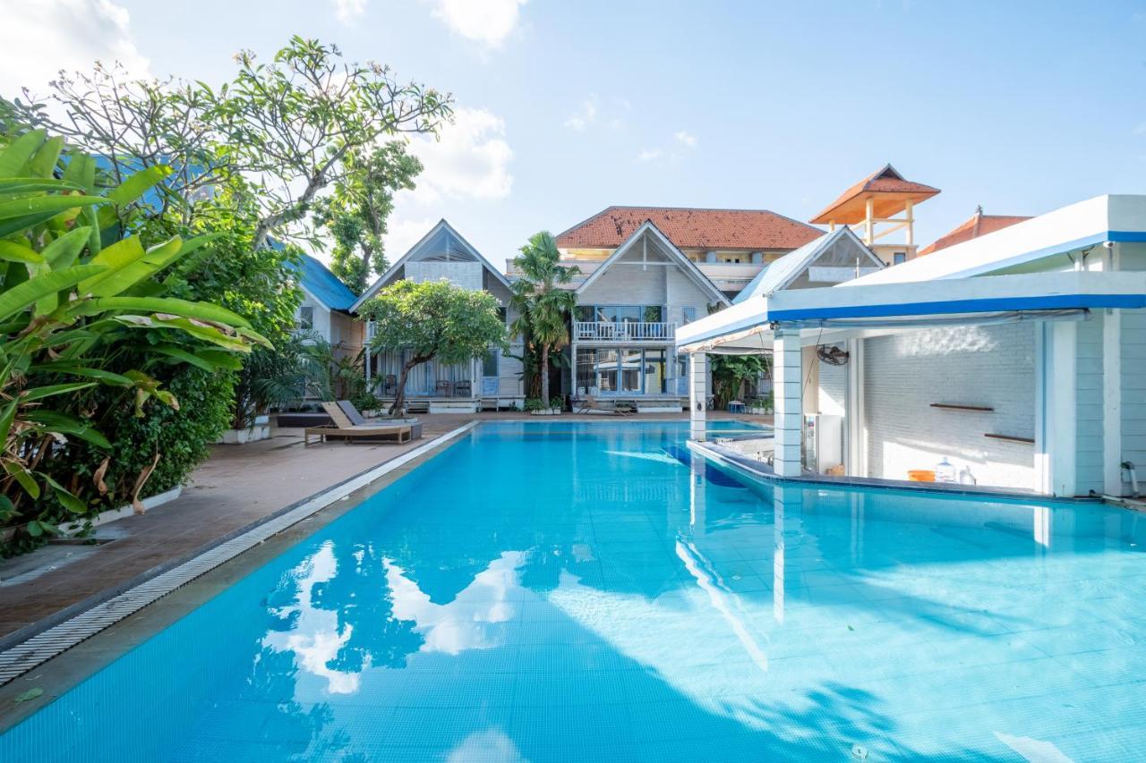 Seminyak Beach Hut Aparthotel Exterior foto